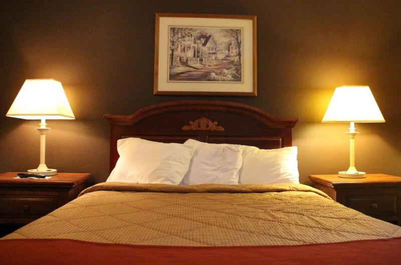 Standard Queen Room interior
